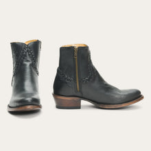 Load image into Gallery viewer, Stetson Black Women's Pixie Round Toe 1128