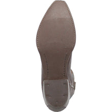 Load image into Gallery viewer, Dingo Men's Gold Rush Brown Leather Snip Toe Boot DI152