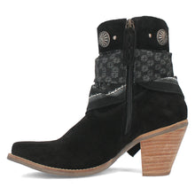 Load image into Gallery viewer, Dingo Women's Bandida Black Leather Narrow Toe Boot DI184