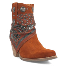 Load image into Gallery viewer, Dingo Women's Bandida Brown Leather Narrow Toe Boot DI184