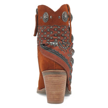 Load image into Gallery viewer, Dingo Women's Bandida Brown Leather Narrow Toe Boot DI184