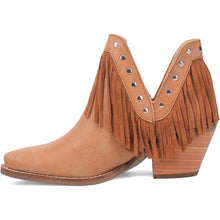 Load image into Gallery viewer, Dingo Women's Fine N' Dandy Camel Leather Narrow Toe Boot DI186