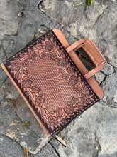 Load image into Gallery viewer, Alamo Saddlery #2 Cowboy Briefcase Cinnamon