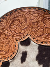 Load image into Gallery viewer, Alamo Saddlery 11 Inch Outlaw Canteen Handbag