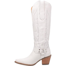 Load image into Gallery viewer, Dingo Women&#39;s Heavens To Betsy White Leather Snip Toe Boot 01-DI926-WH