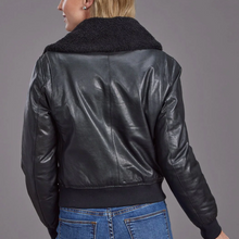 Load image into Gallery viewer, Stetson Women&#39;s Smooth Bomber Black Leather Leather Jacket 7101