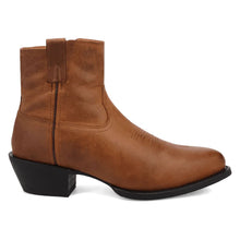 Load image into Gallery viewer, Laredo Men&#39;s Cabrera Tan Leather Round Toe Boot 70007