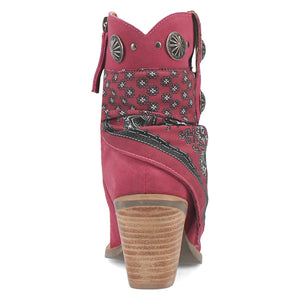 Dingo Women's Bandida Fuchsia Leather Narrow Toe Boot DI184