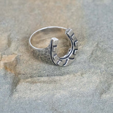 Load image into Gallery viewer, Stetson Horseshoe Ring