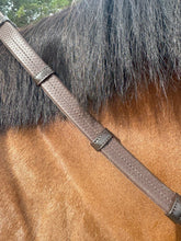 Load image into Gallery viewer, CorrectConnect Super Grip Reins -Heavy Rubber Rein for Ultimate Grip- Hand Stops 5&quot; (13cm) Apart