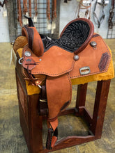 Load image into Gallery viewer, Alamo Saddlery 14.5 Inch 0818 Barrel Saddle