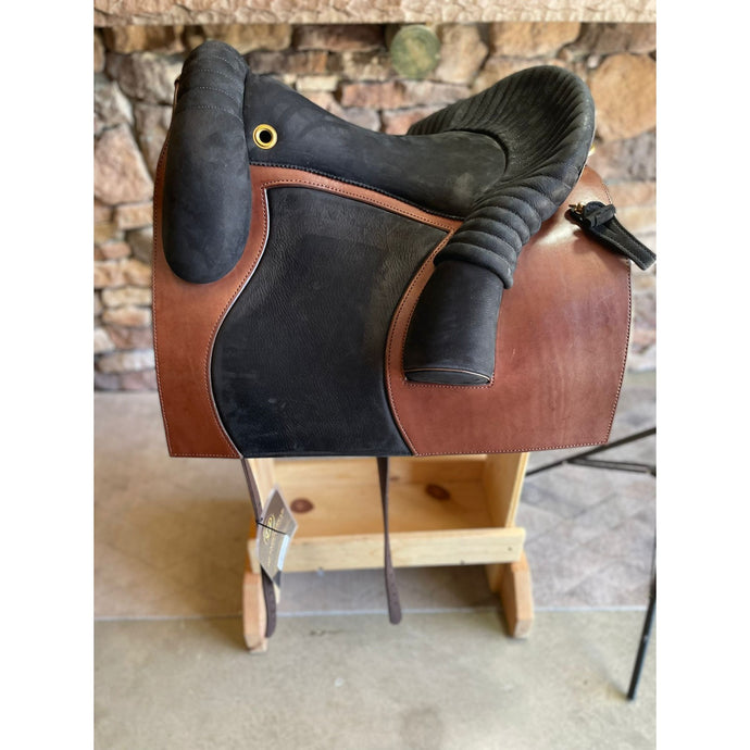 DP Saddlery Bückeburger Schooling Saddle Size S3 1067-5257 New In Stock