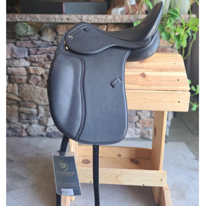 DP Saddlery Classic Dressage Doublee Size 17.5" 3350DB-6324 New In Stock