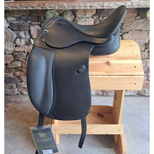 DP Saddlery Classic Dressage Size 18" 3350-6454 New In Stock