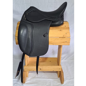 DP Saddlery Classic Dressage Size 17" 3350-7087 New In Stock