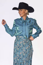 Load image into Gallery viewer, Shirt - Belle