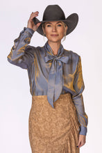 Load image into Gallery viewer, Shirt - Belle