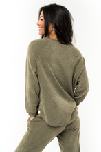Load image into Gallery viewer, Lovlei Top - Cape Cod Crewneck