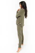 Load image into Gallery viewer, Lovlei Top - Cape Cod Crewneck