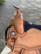 Load image into Gallery viewer, Alamo Saddlery 15.5 Inch Diamond Back Alamo Air barrel
