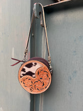 Load image into Gallery viewer, Alamo Saddlery 8 Inch El Pinto Canteen Handbag