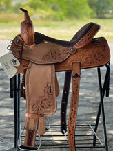 Load image into Gallery viewer, Alamo Saddlery 15 Inch El Pinto star Barrel Saddle