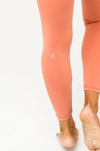 Load image into Gallery viewer, Leggings - Elite (solids)