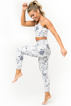Load image into Gallery viewer, Leggings - Sleek