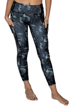 Load image into Gallery viewer, Leggings - Warrior (Prints) Black GS