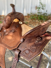 Load image into Gallery viewer, 14 Inch &amp; 15 Inch Medusa Barrel Saddle