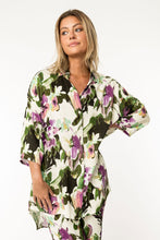 Load image into Gallery viewer, Top - Boyfriend Oversize Shirt