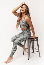 Load image into Gallery viewer, Lovlei Sports Bra - 4 Across