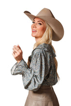 Load image into Gallery viewer, Shirt - Dolly