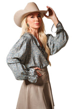 Load image into Gallery viewer, Shirt - Dolly
