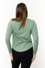Load image into Gallery viewer, Top - Breathe Long Sleeve
